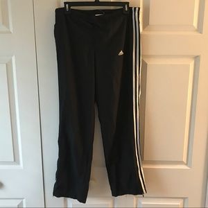 Adidas athletic windbreaker pants